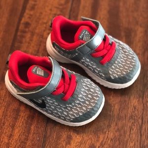 Infant Nike tennis shoes